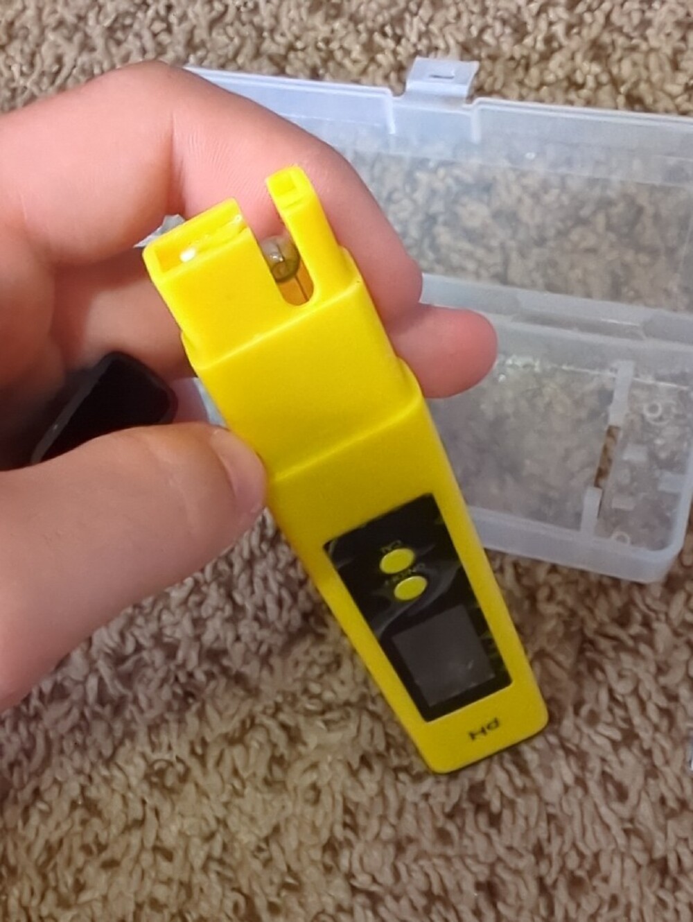 Digital pH Meter Tester in Yellow and Black - Picture 7 of 10